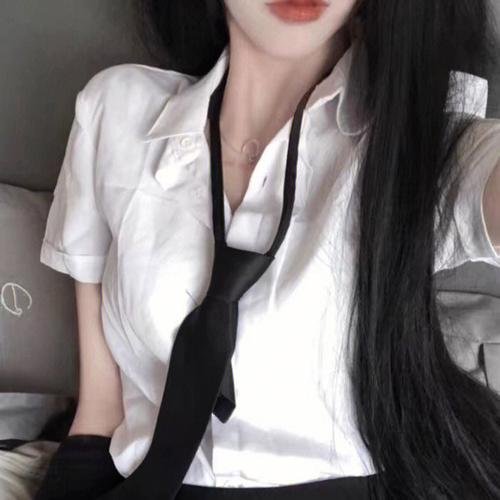 她在梦中跳舞